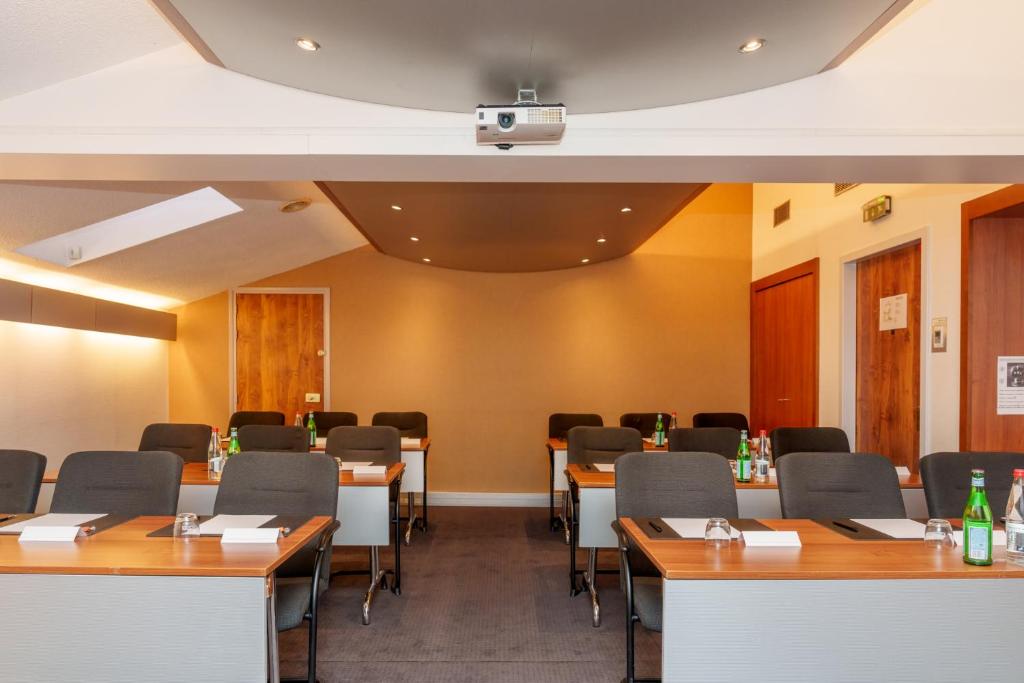 Plaza Hotel Capitole Toulouse - Resim 42