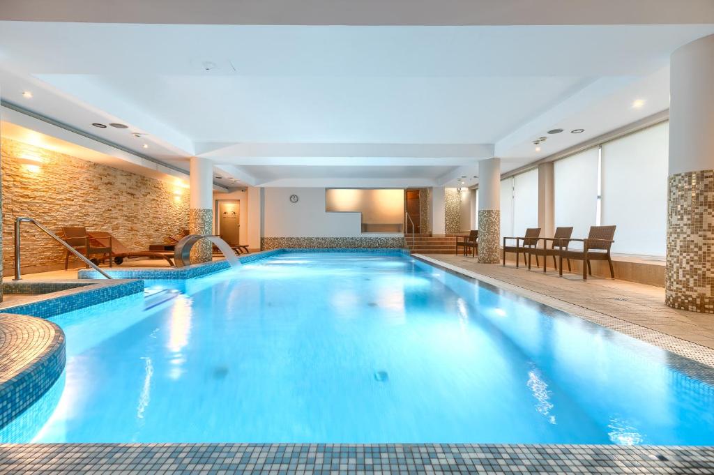 Bazén v ubytování Atol Spa nebo v jeho okolí
