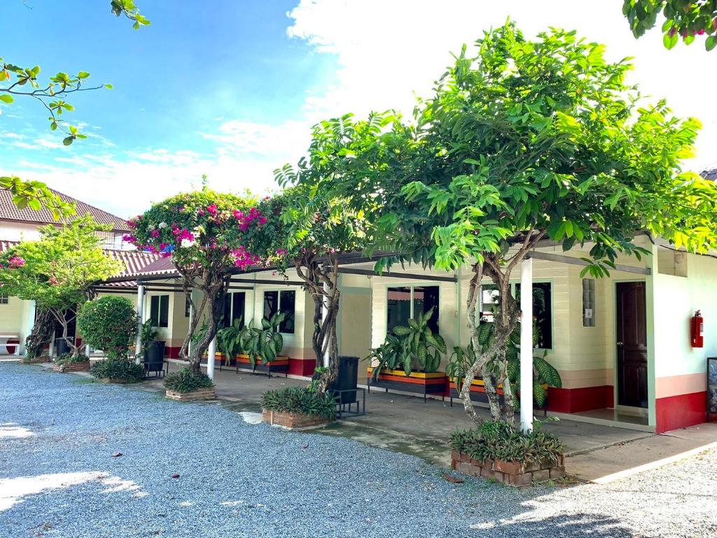 Suanpai Resort Sattahip - Standard -Doppel- Oder Zwillingszimmer