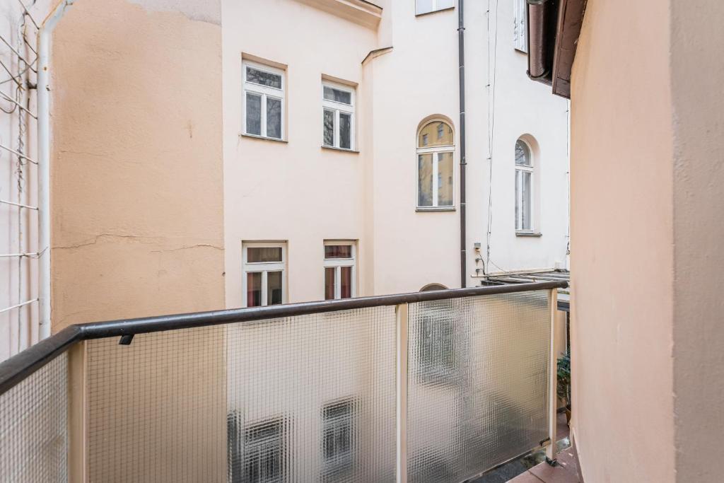 Balkón nebo terasa v ubytování Self-service Hotel Ostaš Praha