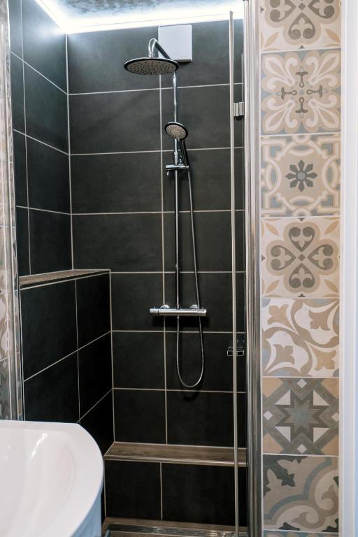 Koupelna v ubytování Dill Hotel