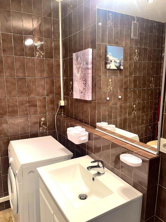 Zdjęcie z galerii obiektu Appartement pour 4 personnes à 5min des plages de Villeneuve Loubet w mieście Villeneuve-Loubet