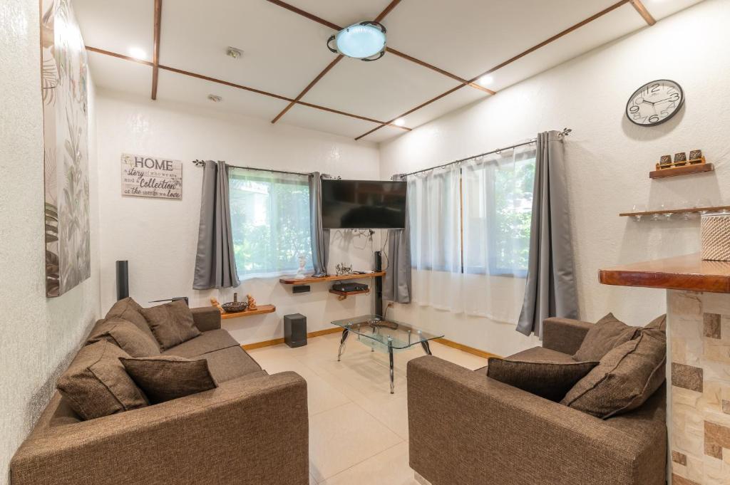 Posezení v ubytování Alona Apartments