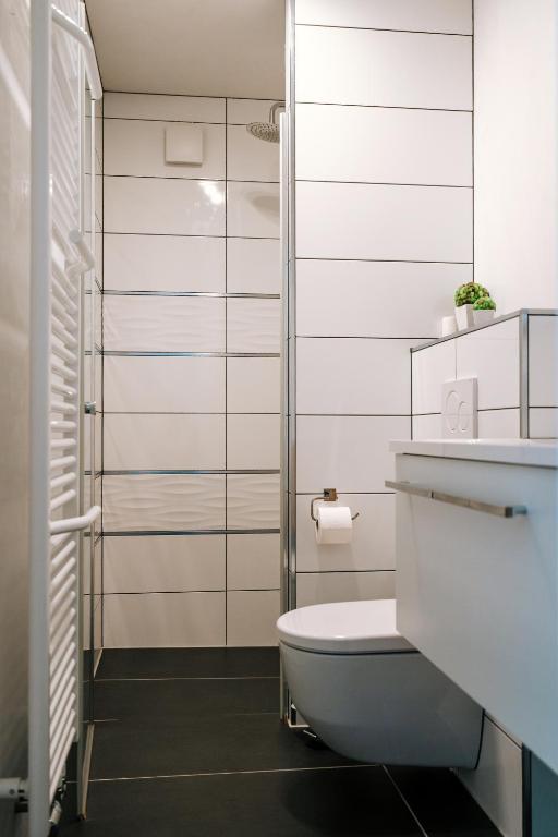 Koupelna v ubytování Dill Hotel