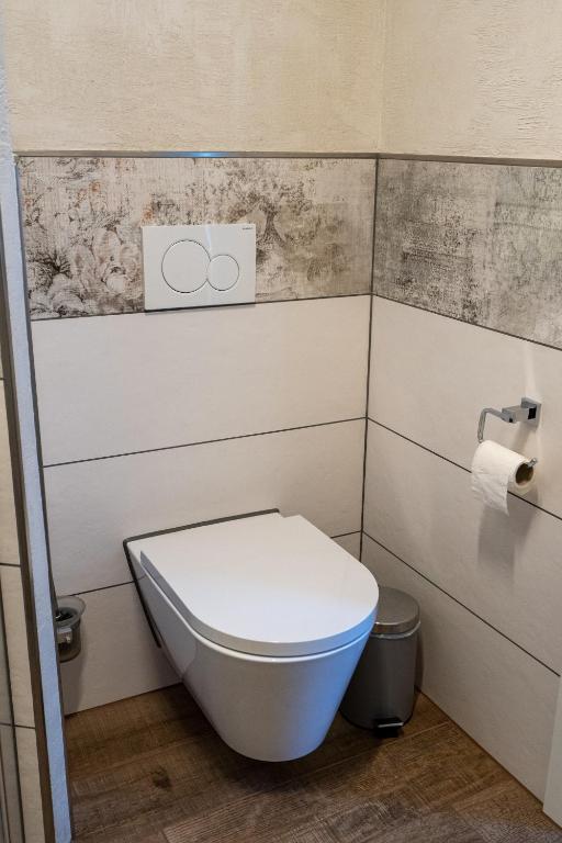 Koupelna v ubytování Dill Hotel