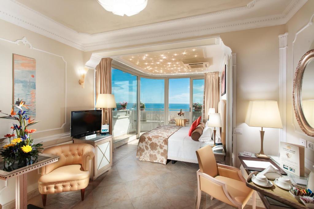 TV a/nebo společenská místnost v ubytování Hotel Gambrinus