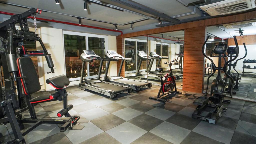 Fitness centrum a/nebo fitness zařízení v ubytování Antique Regency !! luxurious hotel in digha !!