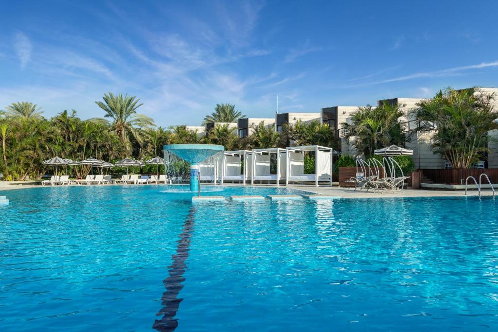 Bazén v ubytování Riviera by Isrotel Collection nebo v jeho okolí