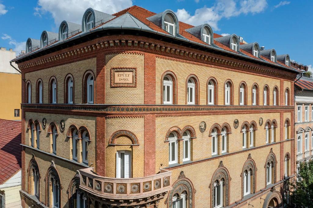 Budova, v ktorej sa hotel nachádza