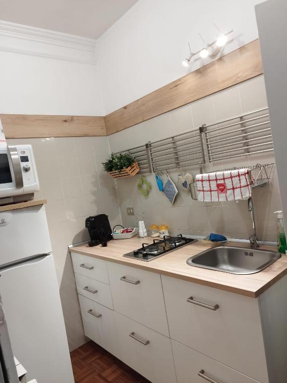 La casa di carta in piazza stesicoro - 15