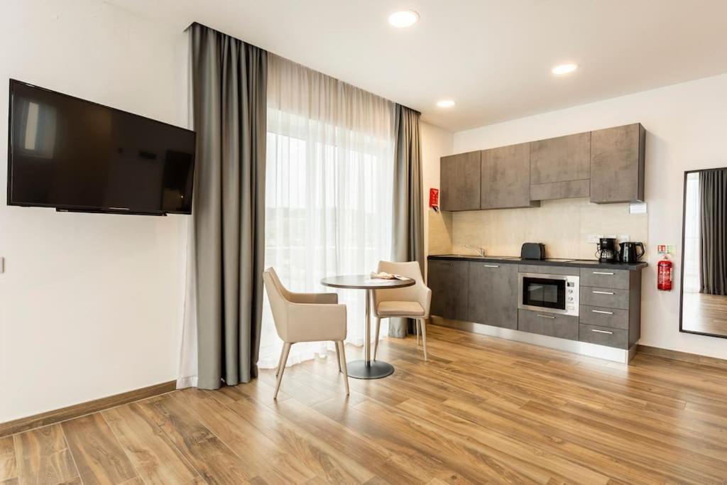 Kuchyň nebo kuchyňský kout v ubytování Seaview Stays