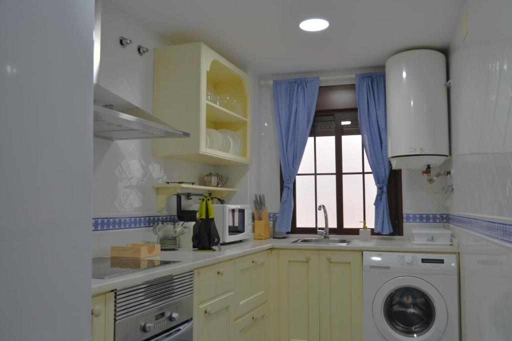 Kuchyňa alebo kuchynka v ubytovaní SunShine Patio del Consistorio