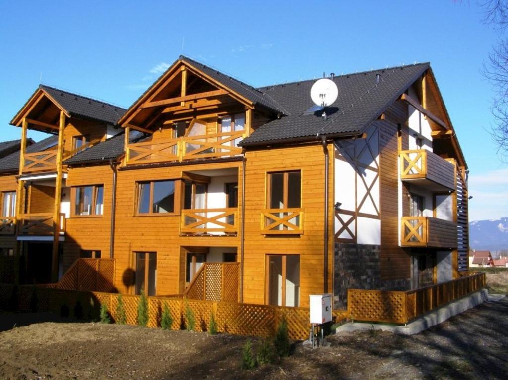 Budova, v ktorej sa apartmán nachádza