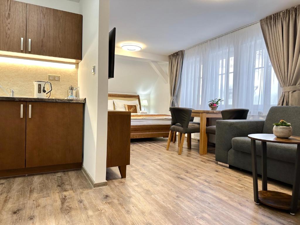 Kuchyň nebo kuchyňský kout v ubytování SYNEK Pension