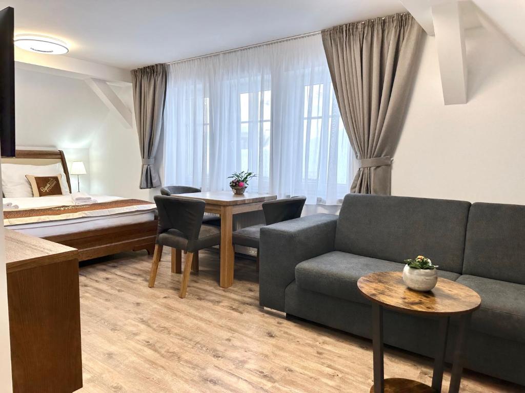 SYNEK Pension - Resim 32