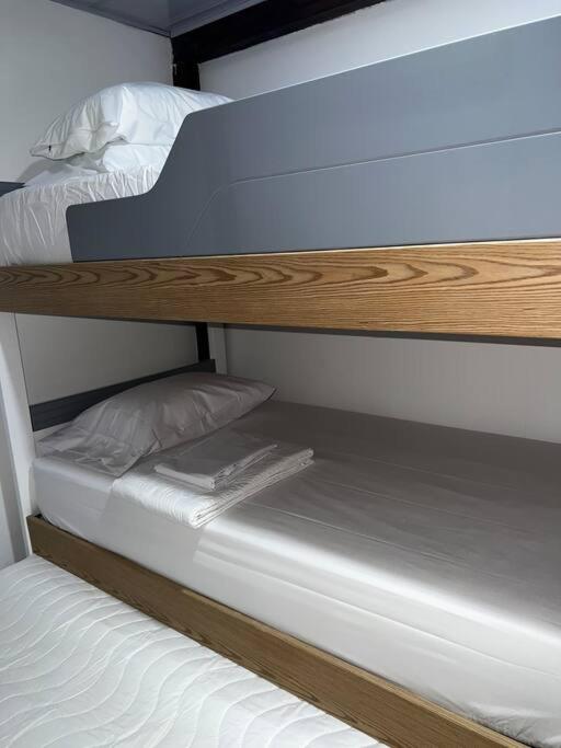 Postel nebo postele na pokoji v ubytování Cabaña confortable y familiar