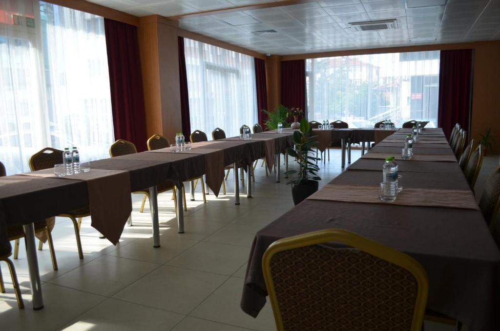 The business area and/or conference room at Quars Garden Hotel