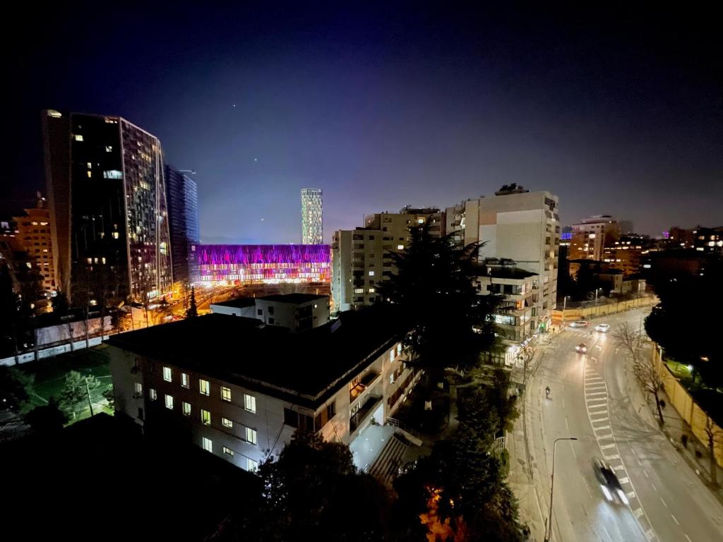 Queens Luxury Apartments Tirana - Image 6