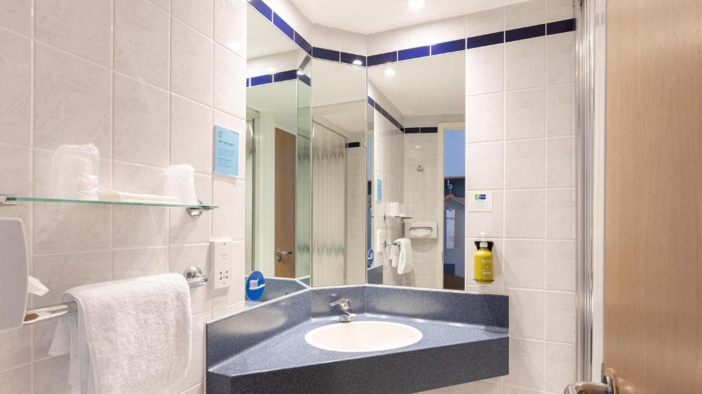 Holiday Inn Express Aberdeen City Centre, an IHG Hotel - 