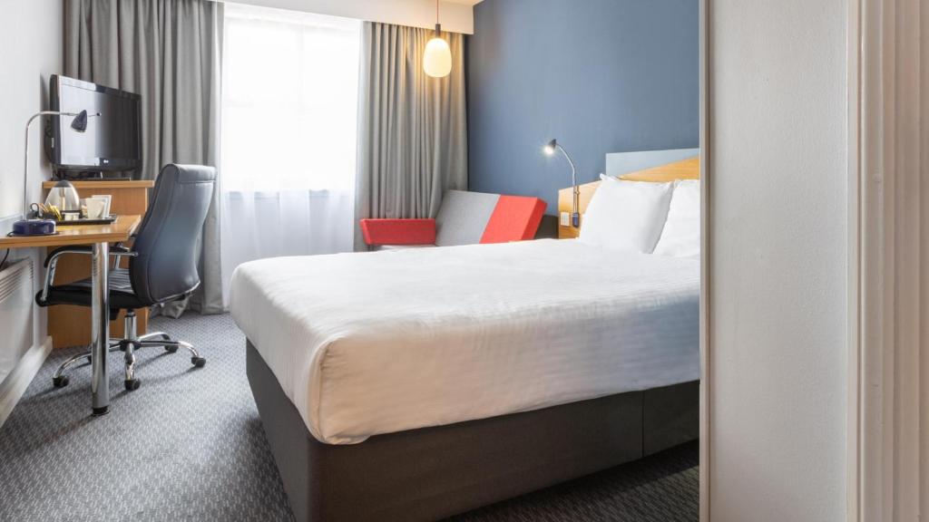 Holiday Inn Express Aberdeen City Centre, an IHG Hotel - 