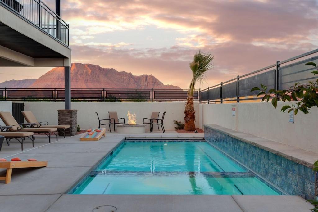 a pool on the roof of a house with a view at Ocotillo 70 Red Mountain View Resort, Private Pool & Hot Tub in Santa Clara
