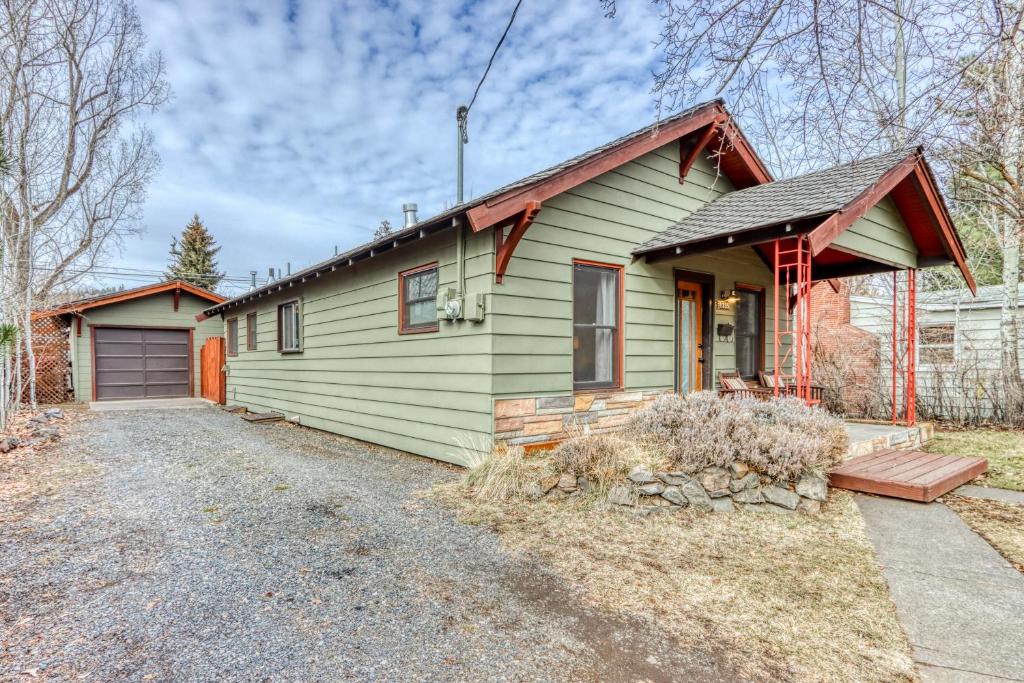 Crabapple Cottage, Bend Updated 2023 Prices