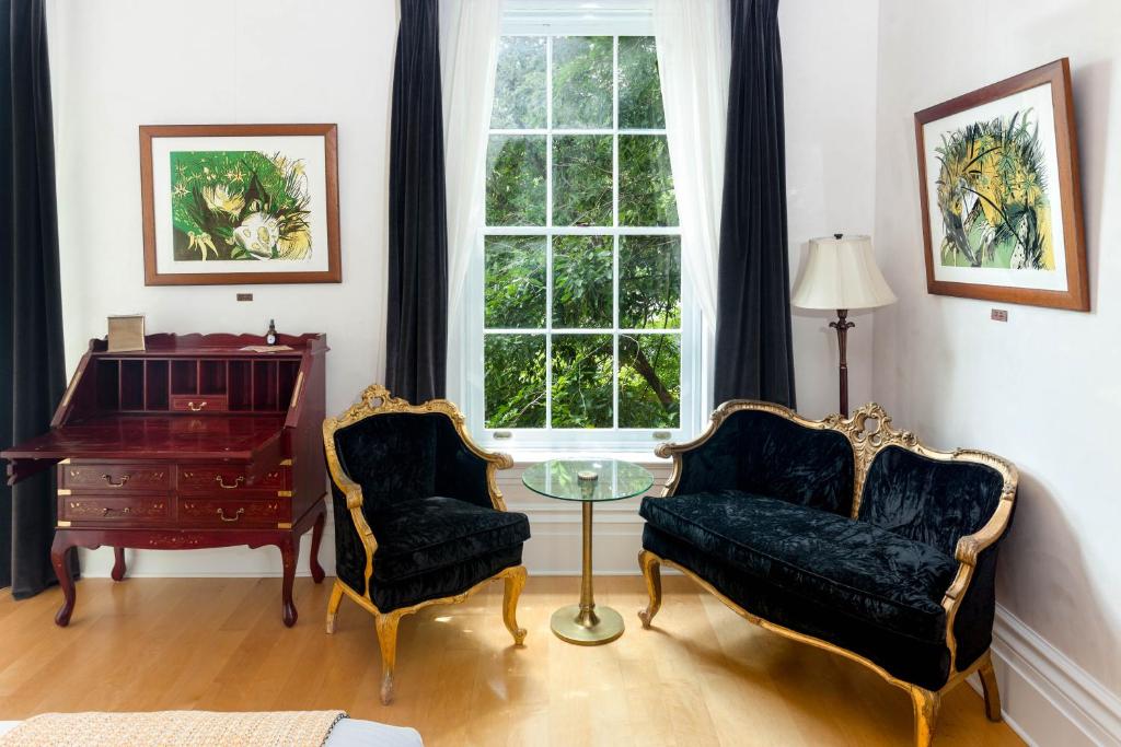 Argos Inn - Ithaca's Boutique Hotel - Deluxe King Room