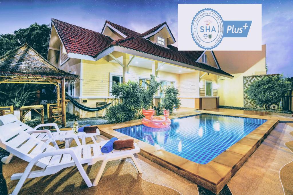 Der Swimmingpool an oder in der Nähe von Relax private Pool Villas - 4 bedroom villa-