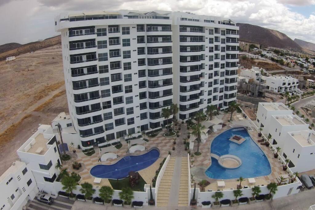 Condo en Torres Cantera de 2 recámaras 2 1/2 baños - Appartement Met 2 Slaapkamers