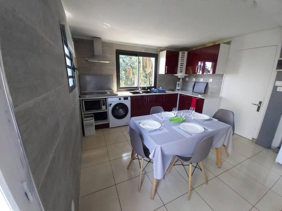 Kuchyň nebo kuchyňský kout v ubytování Appartement agréable, accès rapide.
