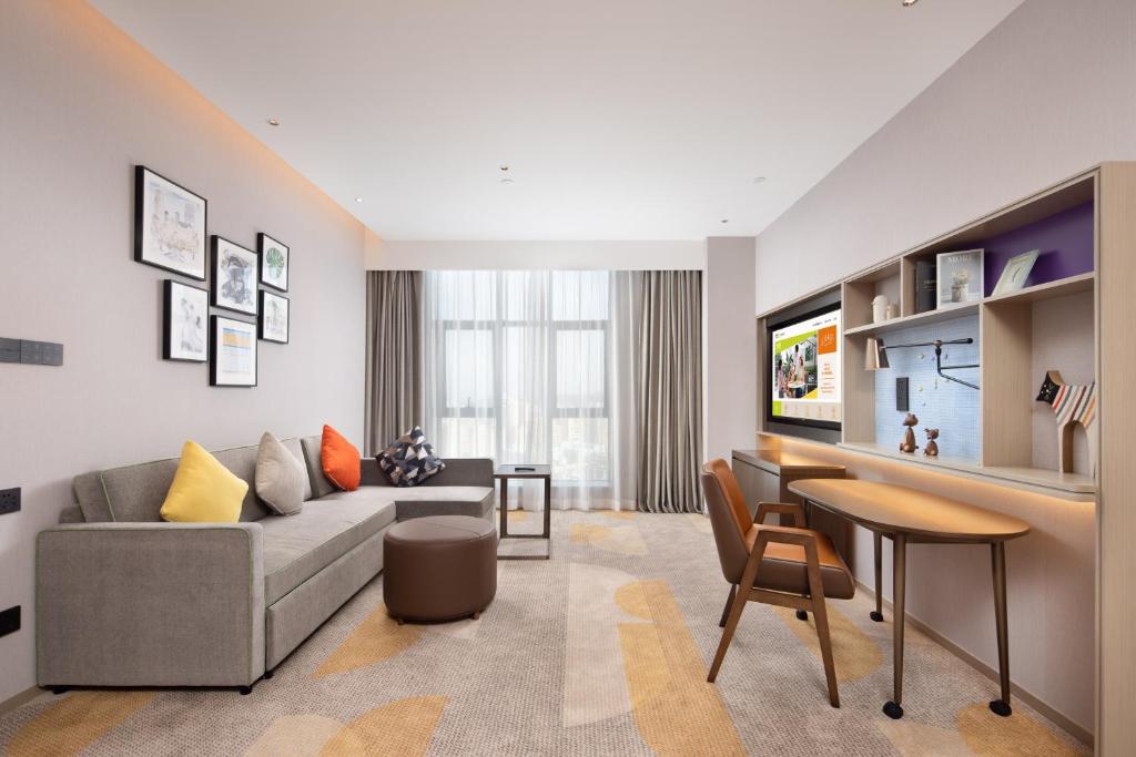 Area soggiorno di Home2 Suites By Hilton Shenzhen Dalang
