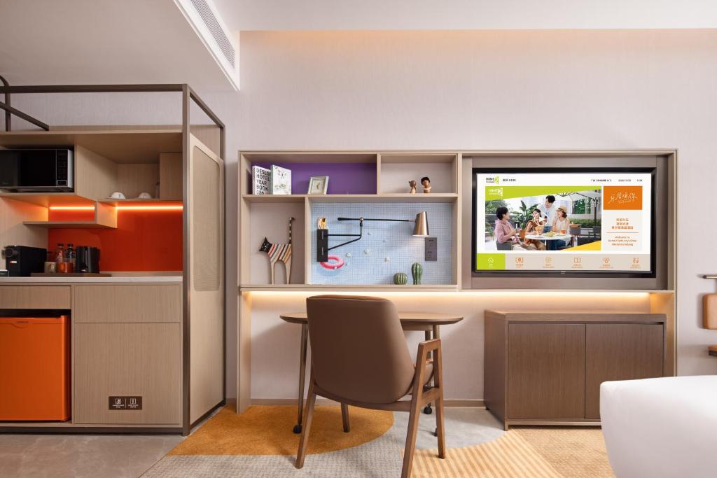 Cucina o angolo cottura di Home2 Suites By Hilton Shenzhen Dalang