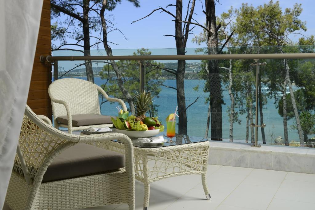 Wome Prime Hotel - Halal All Inclusive - Quadruple Room With Sea View