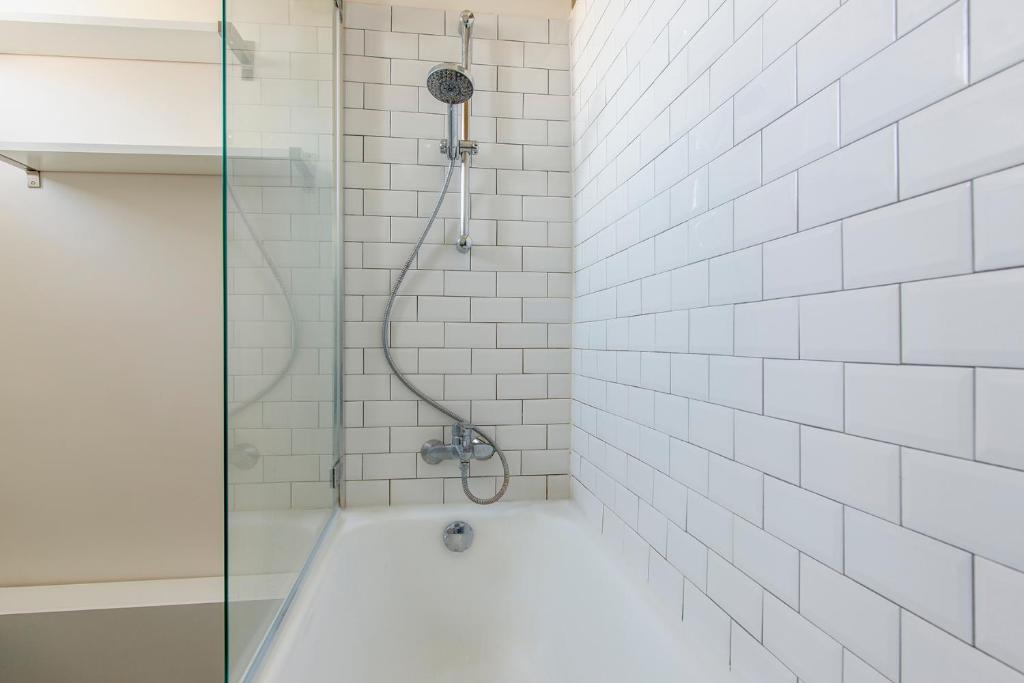 Kúpeľňa v ubytovaní Courcelles Design Duplex