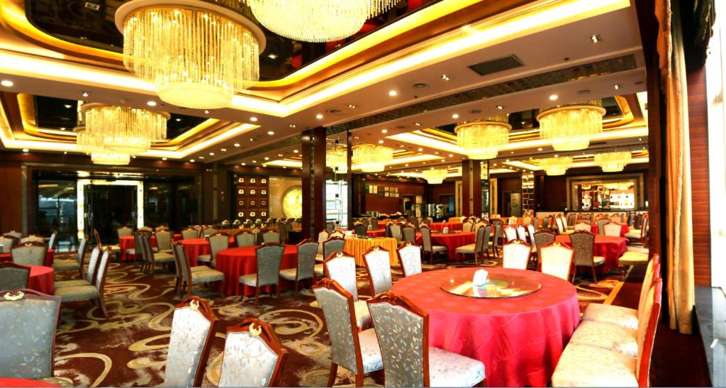 Restaurace v ubytování Empark Grand Hotel Kunming