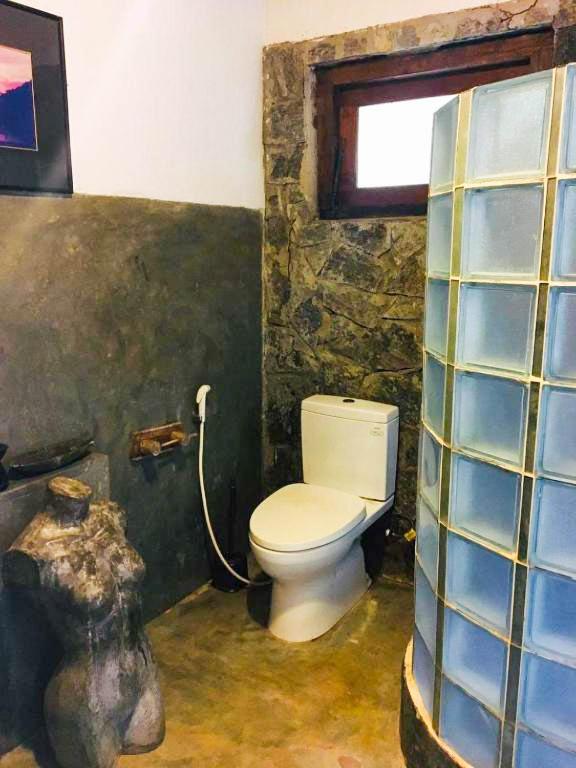 Koupelna v ubytování Eth Mansala