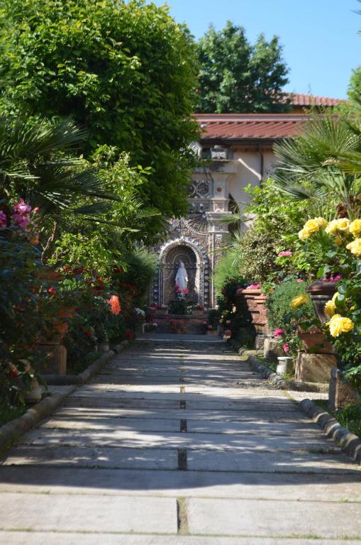Zahrada ubytování Casa per ferie religiosa Figlie di Nazareth