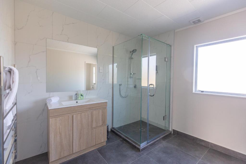 Lake Breeze Motel - Resim 44