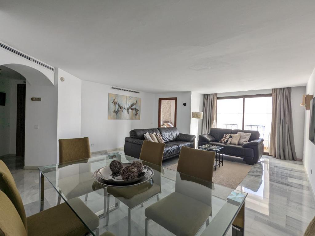 
Three-Bedroom Apartment with Puerto Banus View (5 Adults) 
