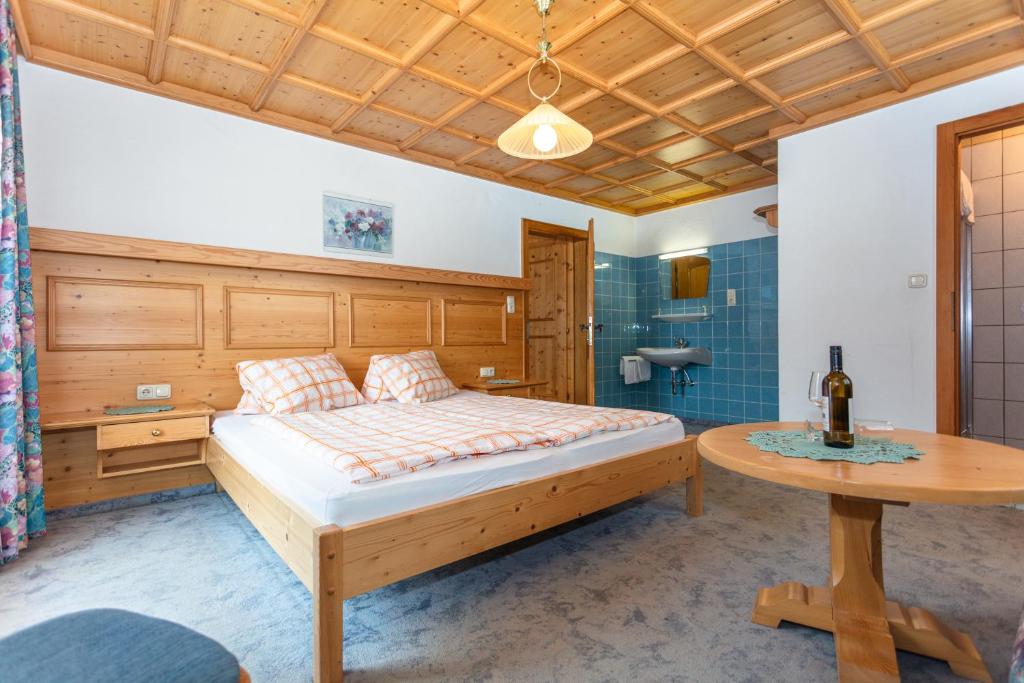 Postel nebo postele na pokoji v ubytování lechner living apartments