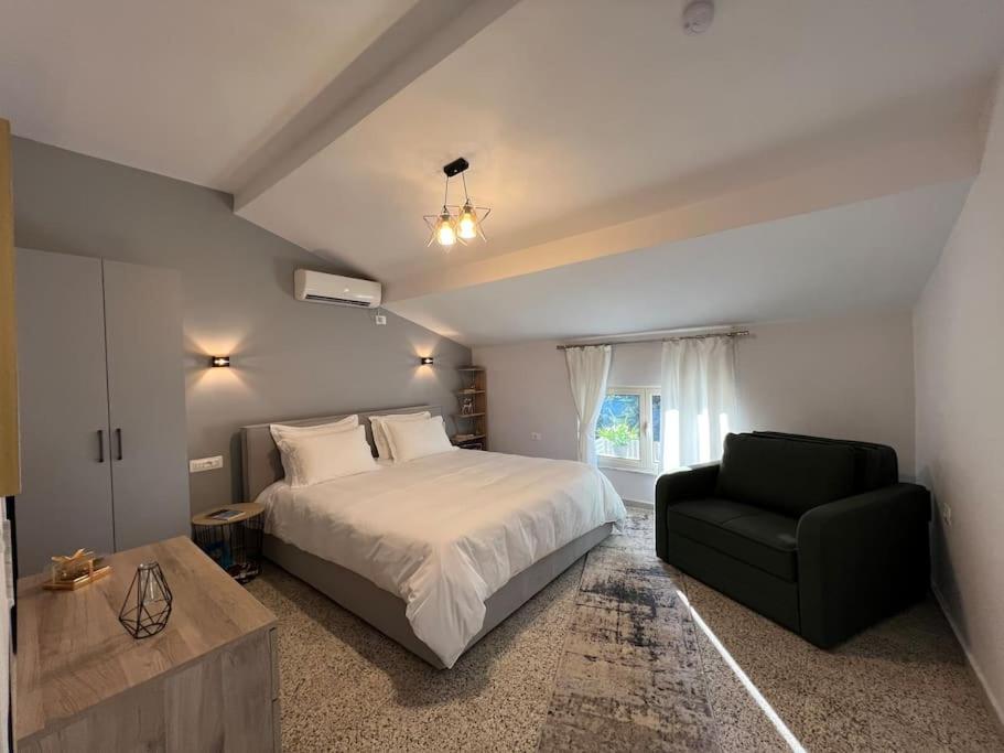 Jonexh Apartments - Image 5