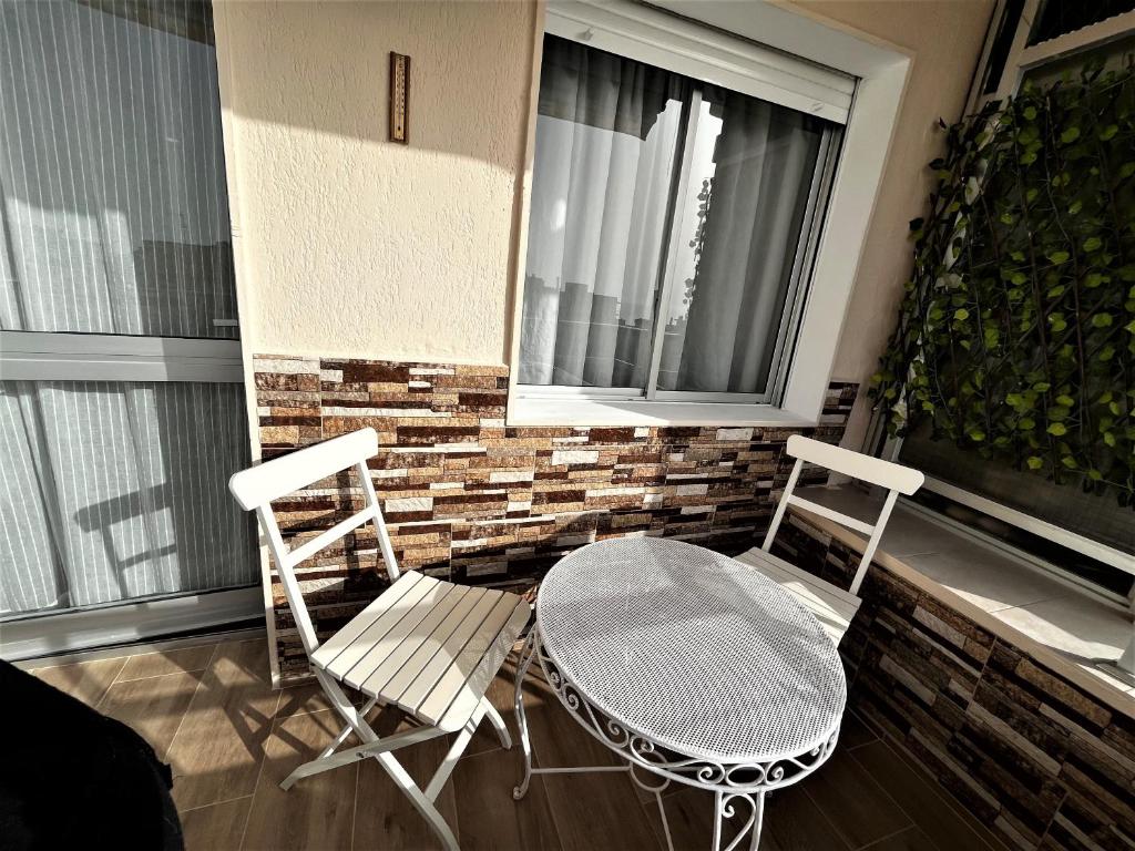 Balkón alebo terasa v ubytovaní VER7 - ESTUDIO, Wifi, Fire Stick Amazon, Terraza, Vistas al mar, Piscina