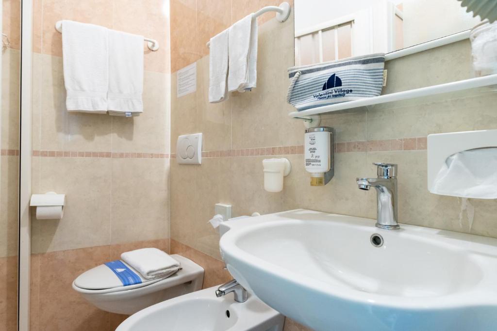 Koupelna v ubytování Hotel Loris - Valentini Family Village