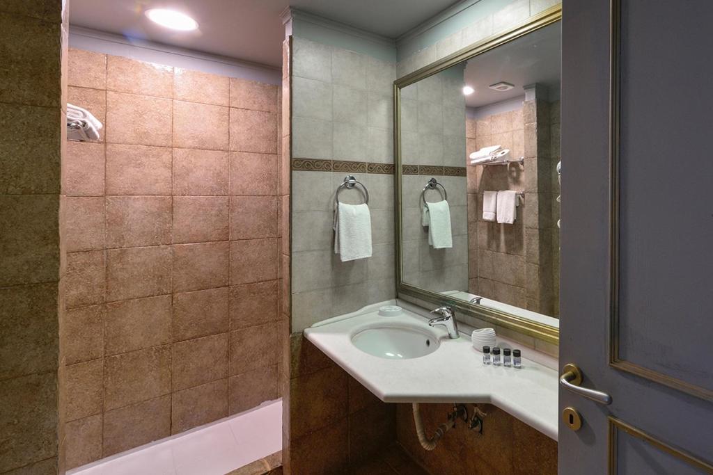 Le Palace Hotel - Resim 19