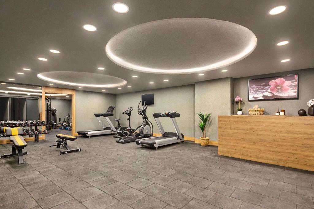 Fitness centrum a/nebo fitness zařízení v ubytování Ramada by Wyndham Erzurum