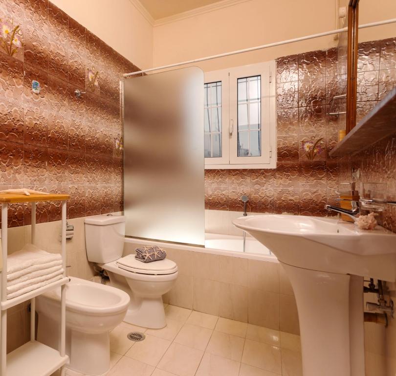Koupelna v ubytování Metropolis Apartment - 150m from St Marcus Square, by ZanteWize