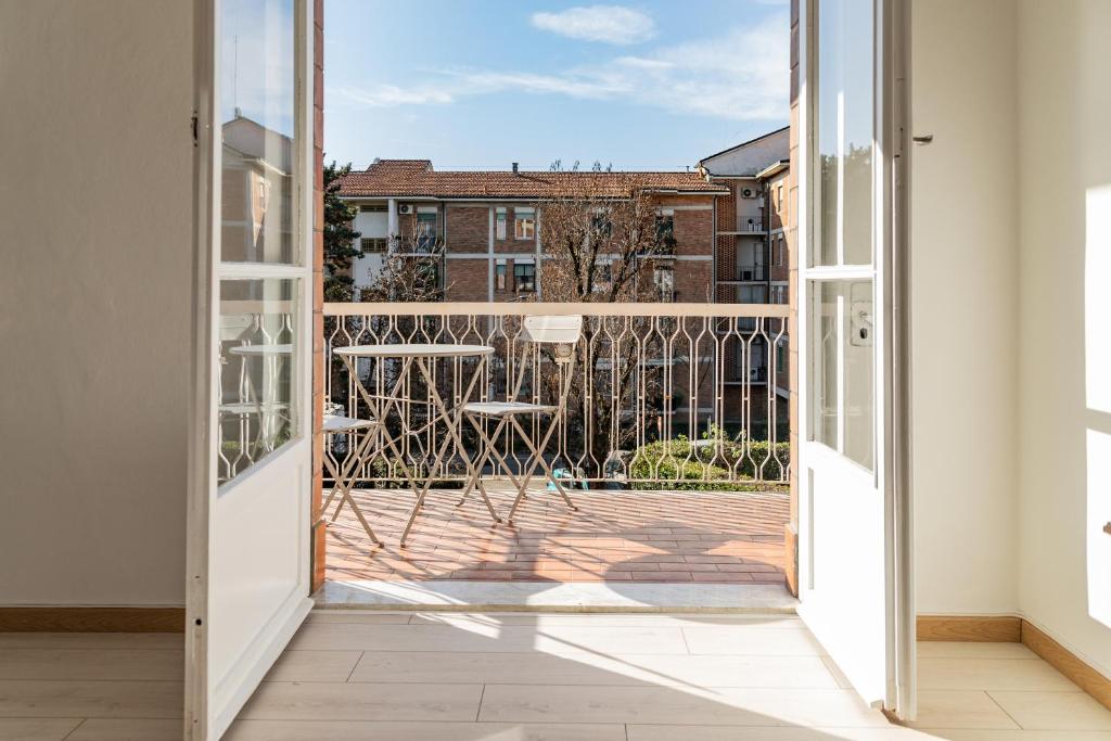 A balcony or terrace at Accomodo MIT12 Trivano Linate