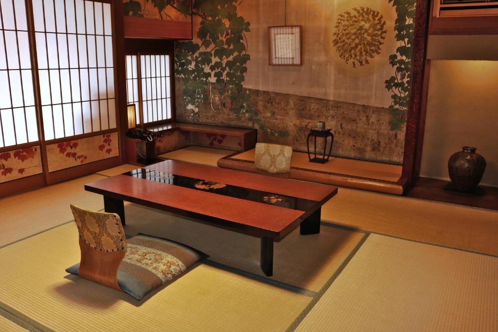 Fotografie z fotogalerie ubytování Tsutaya Ryokan v destinaci Toyooka