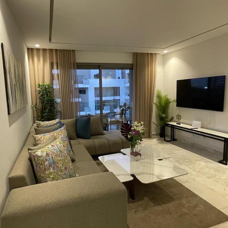 Anfa Park luxury accommodation with pool view and a balcony