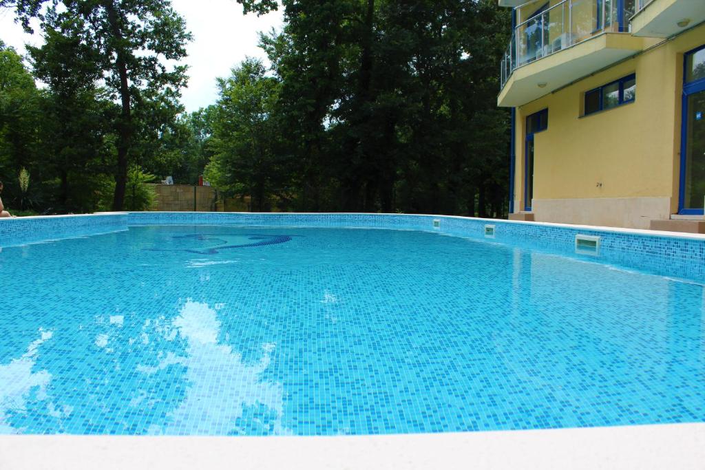 Bazén v ubytování Pop Art Hotel nebo v jeho okolí